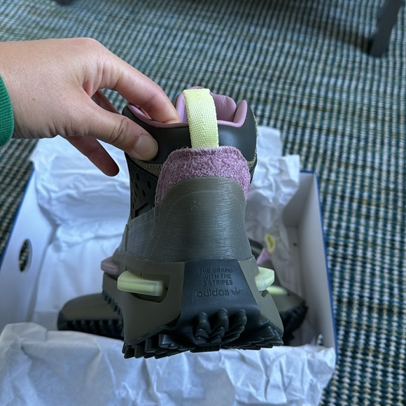 Pharrell Humanrace Adidas sneakers size 39.5 - Picture 6 of 10